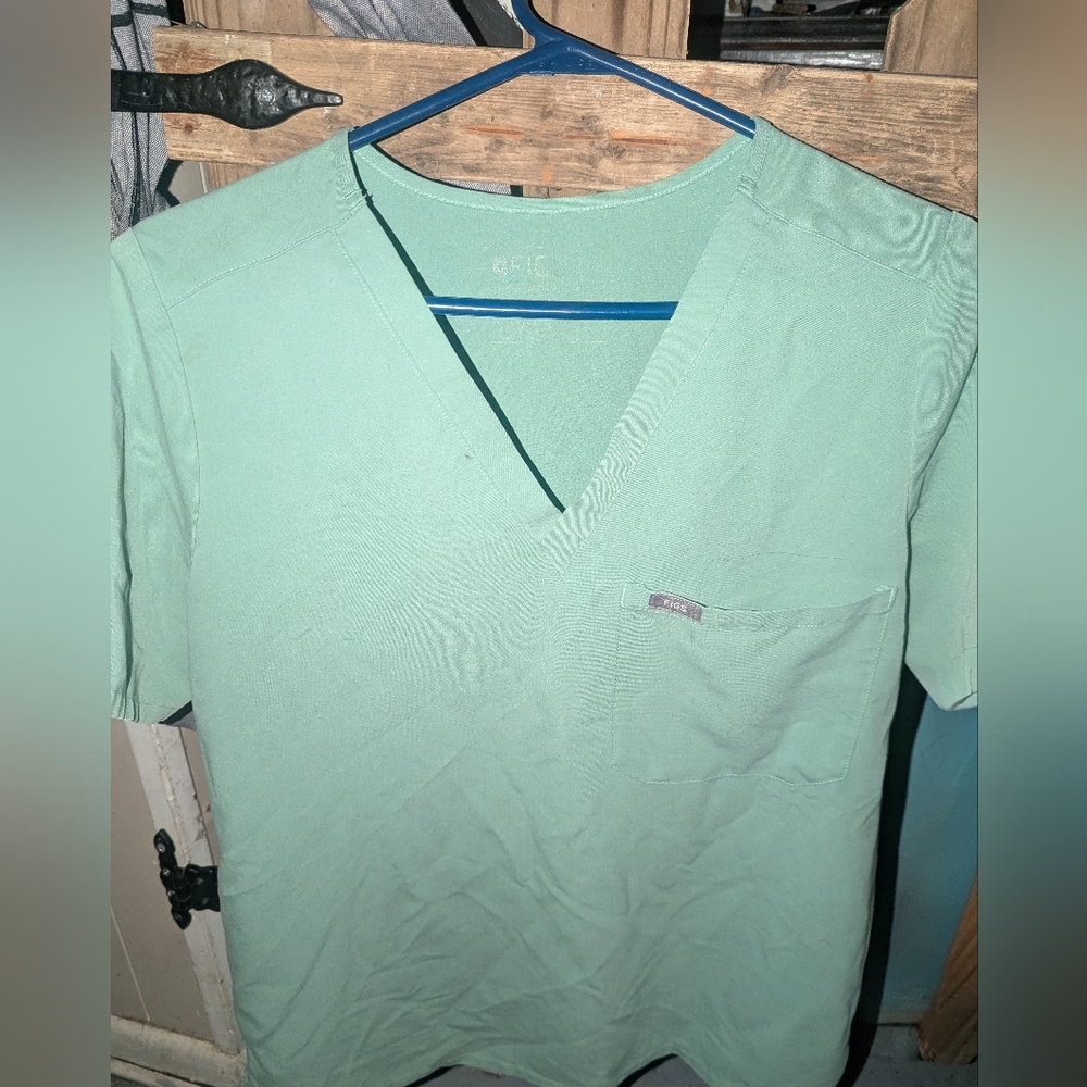 Green Figs Scrub Top Medium